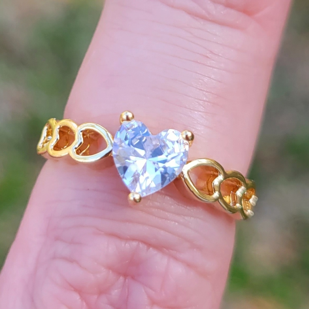 Diamond Heart Gold Ring Size 6.5
